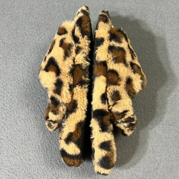 Jessica Simpson house shoes kids xl(4-5) brown cheetah print slip ons comfy - Picture 3 of 9